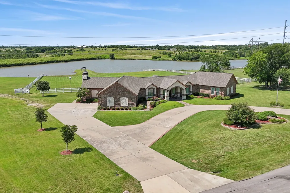 6800 Eastview Drive Sachse, TX 75048