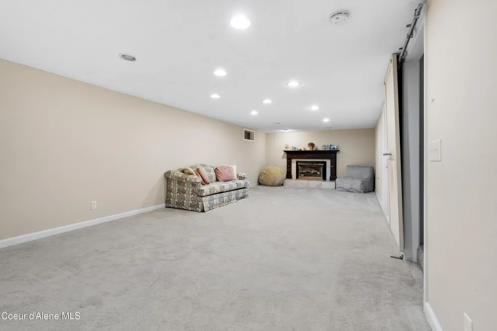 7535 MT CARROL STREET Dalton Gardens, ID 83815