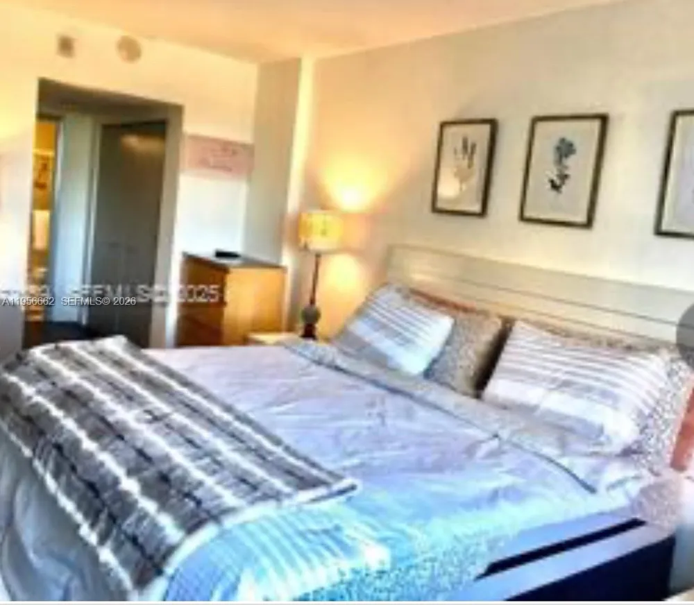 11111 Biscayne Blvd #4D Miami, FL 33181