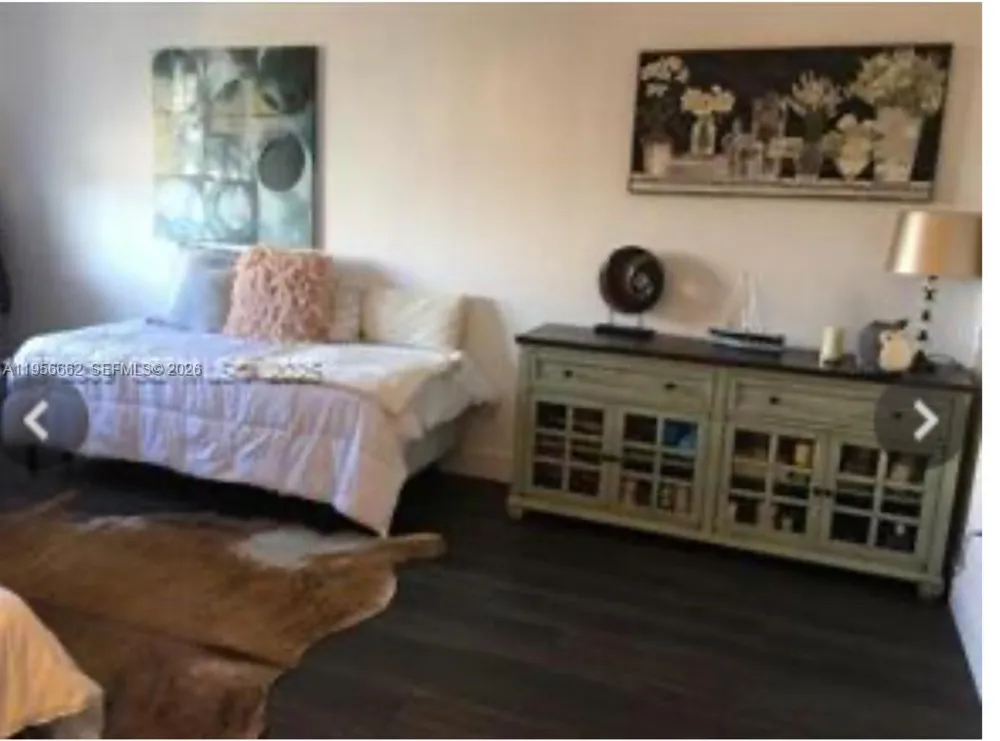 11111 Biscayne Blvd #4D Miami, FL 33181
