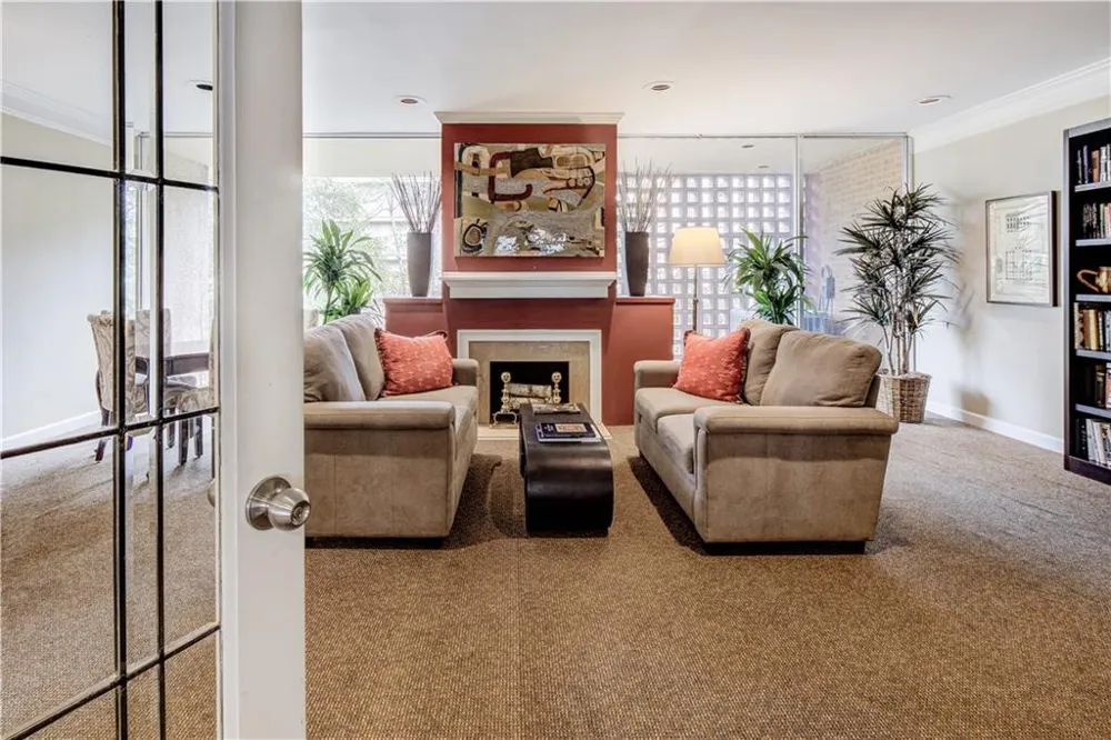 2637 Peachtree Road NE #111