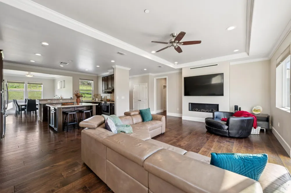1840 Riebli Road Santa Rosa, CA 95404