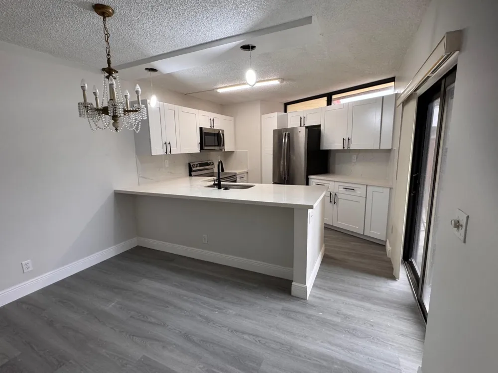 3861 Victoria Drive #3861