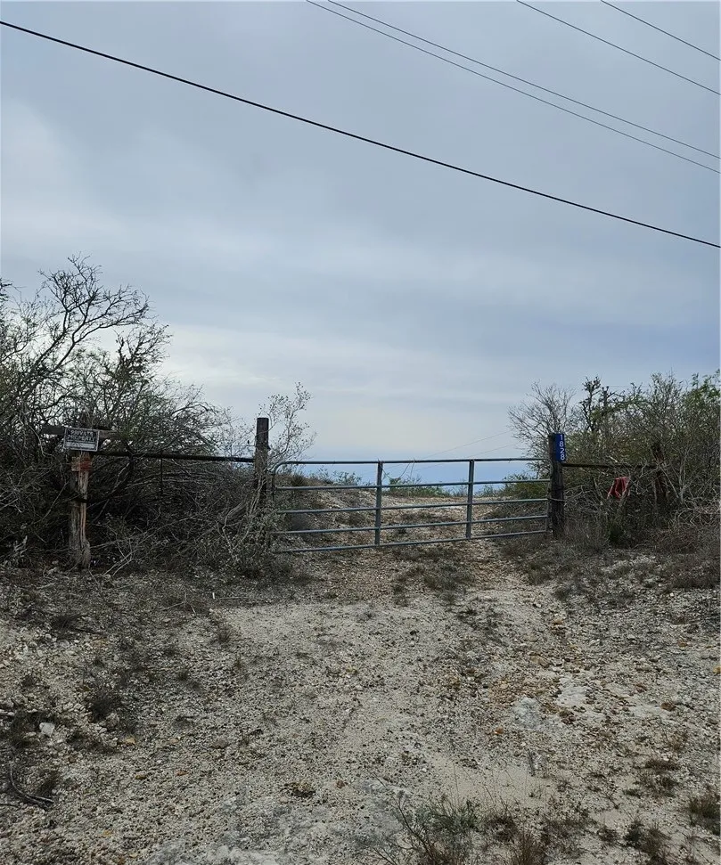 1828 Fm 534 George West, TX 78368