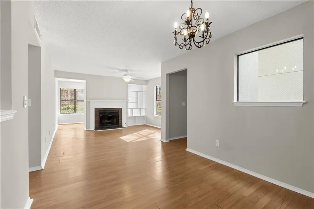 1211 Old Hammond Chase