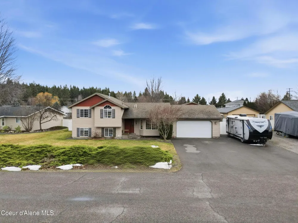 858 E Maple Place Hayden, ID 83835