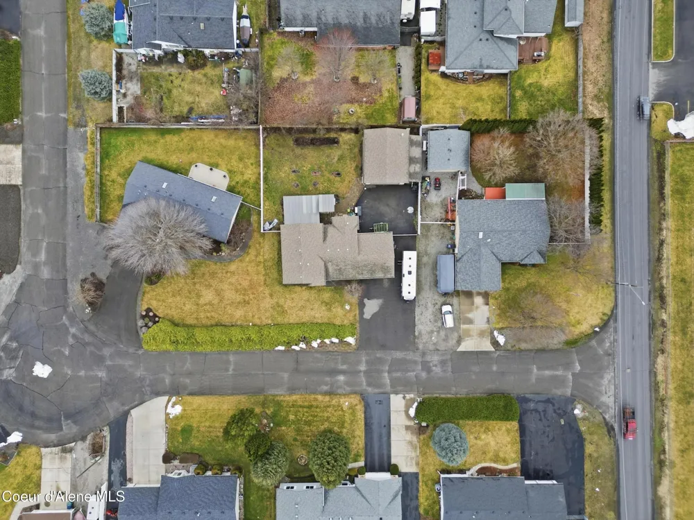 858 E Maple Place Hayden, ID 83835