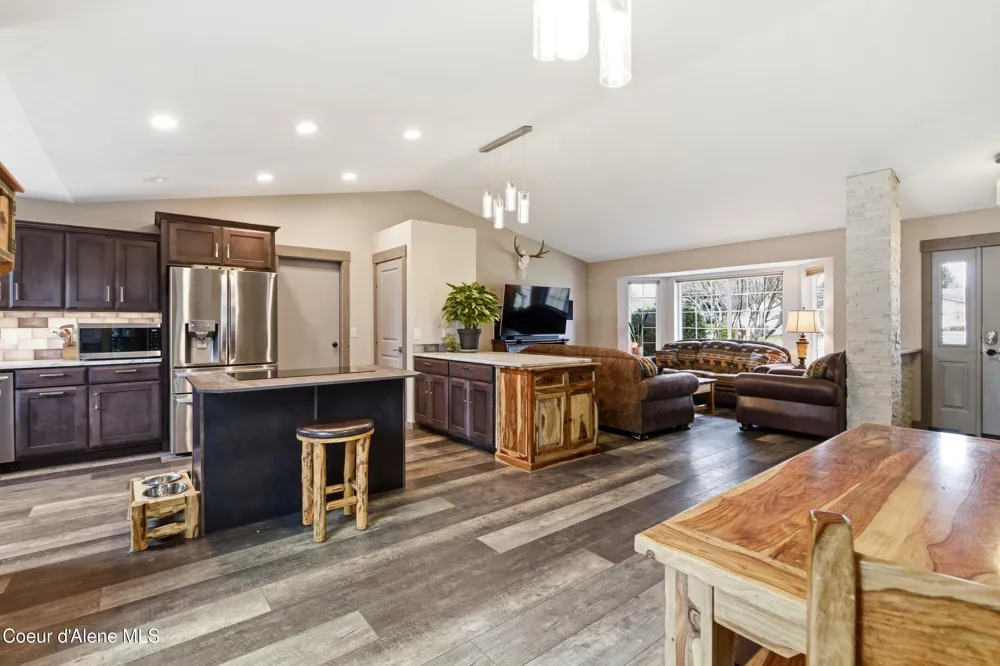 858 E Maple Place Hayden, ID 83835