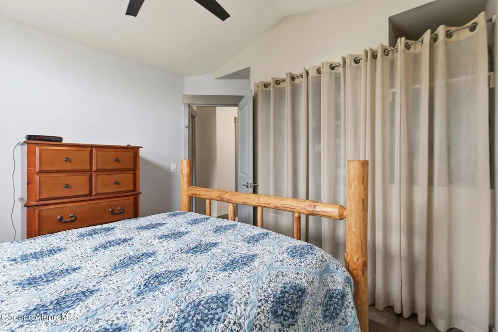 858 E Maple Place Hayden, ID 83835