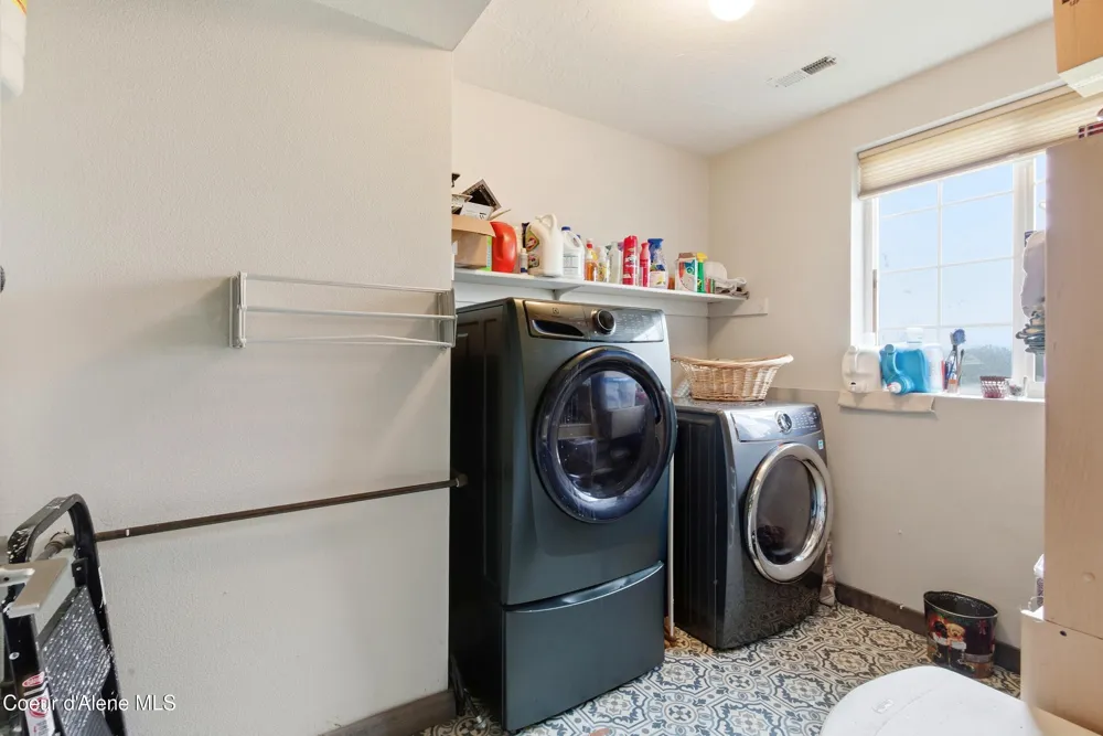 858 E Maple Place Hayden, ID 83835