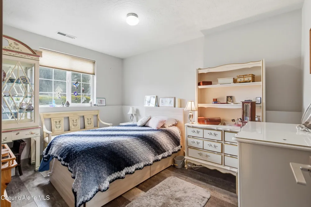 858 E Maple Place Hayden, ID 83835