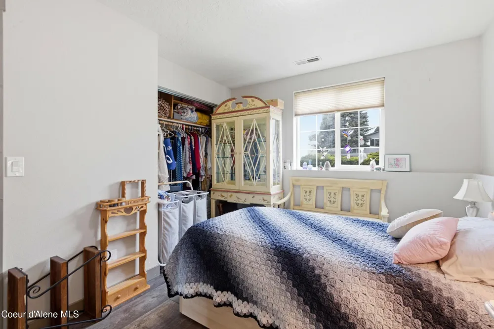 858 E Maple Place Hayden, ID 83835