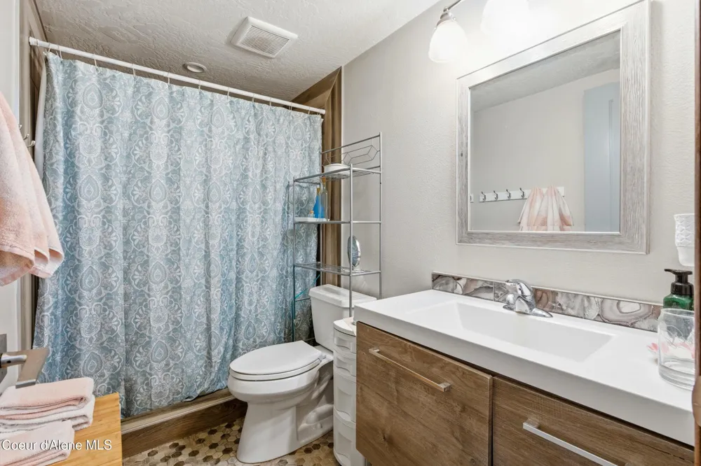 858 E Maple Place Hayden, ID 83835