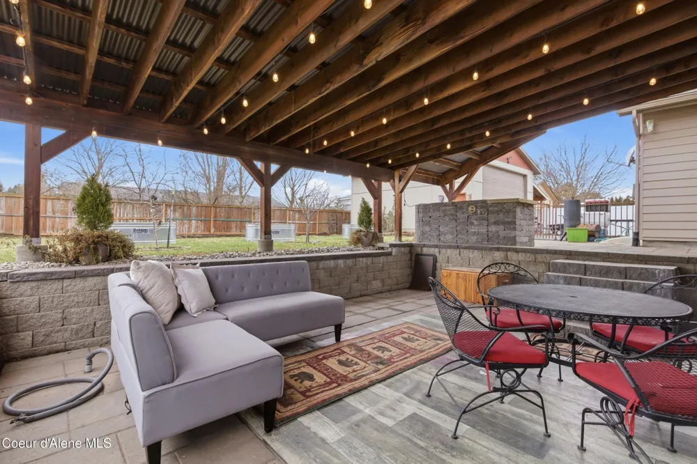 858 E Maple Place Hayden, ID 83835
