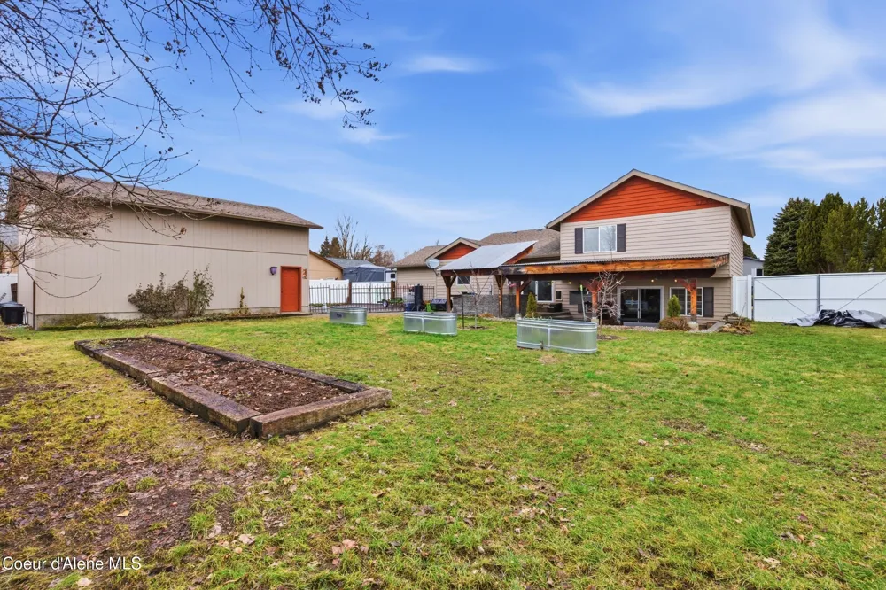 858 E Maple Place Hayden, ID 83835