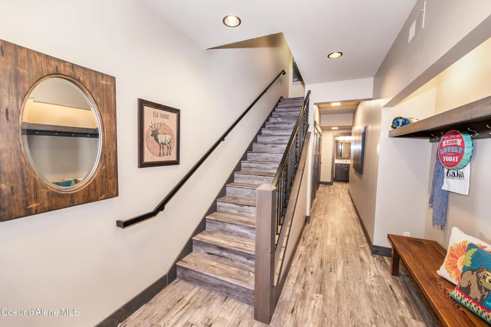 96 Palouse Drive Nordman, ID 83848