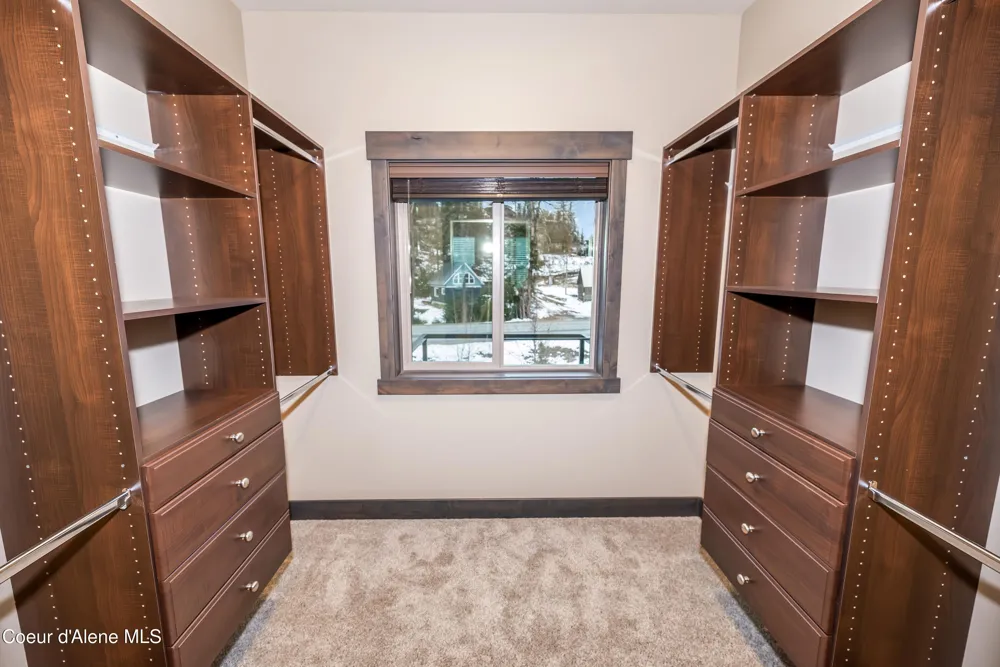 96 Palouse Drive Nordman, ID 83848