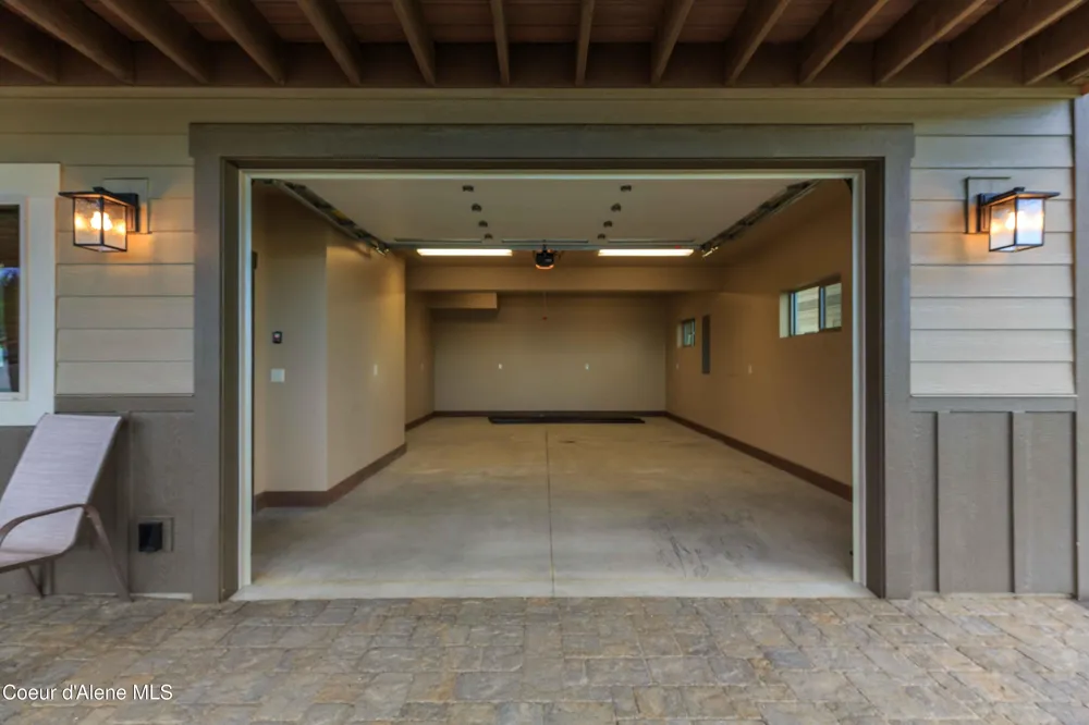 96 Palouse Drive Nordman, ID 83848