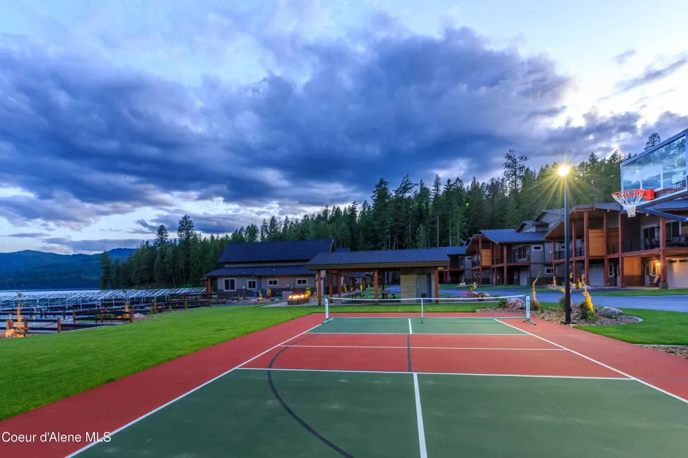 96 Palouse Drive Nordman, ID 83848