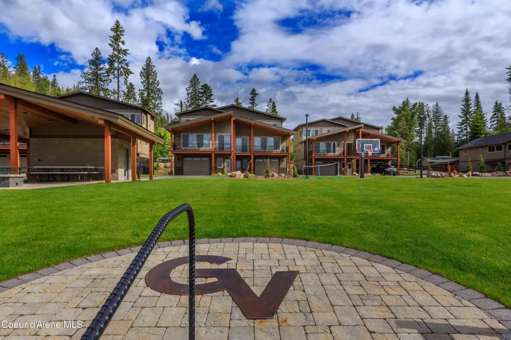 96 Palouse Drive Nordman, ID 83848