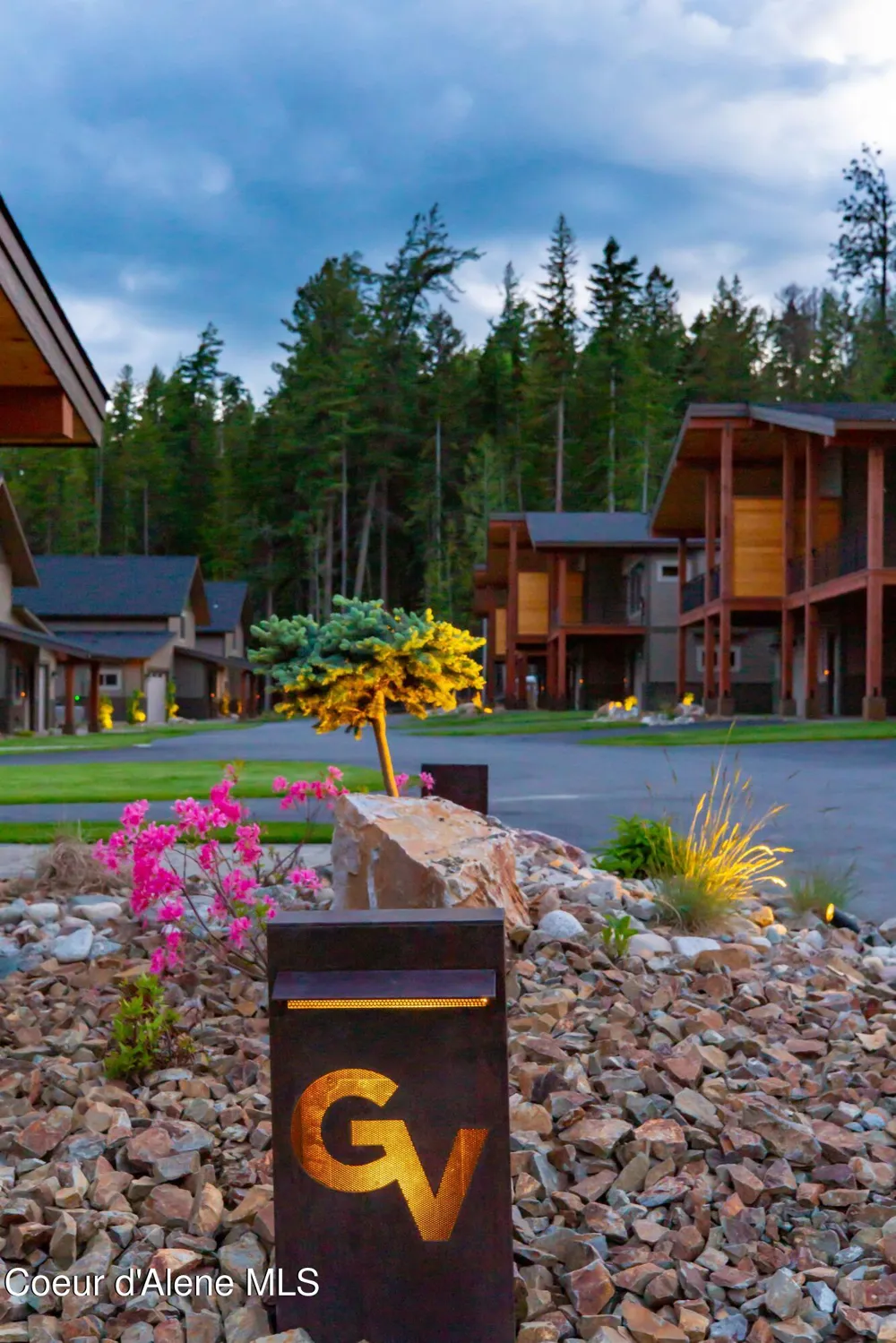 96 Palouse Drive Nordman, ID 83848