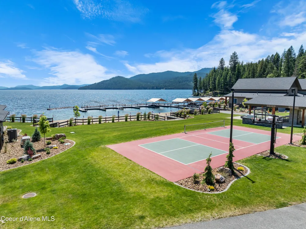 96 Palouse Drive Nordman, ID 83848