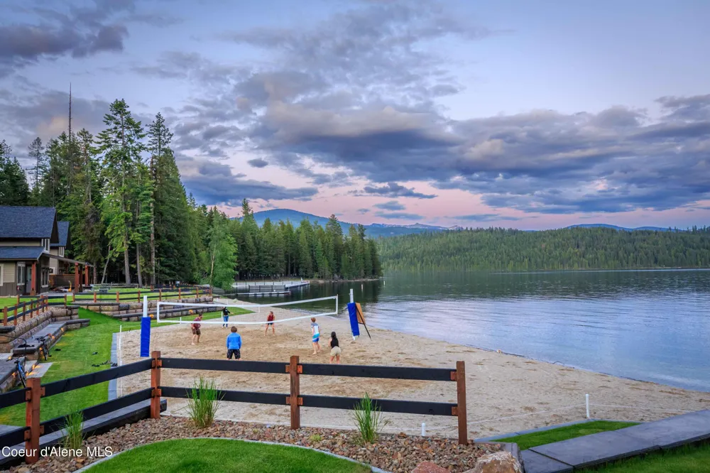96 Palouse Drive Nordman, ID 83848