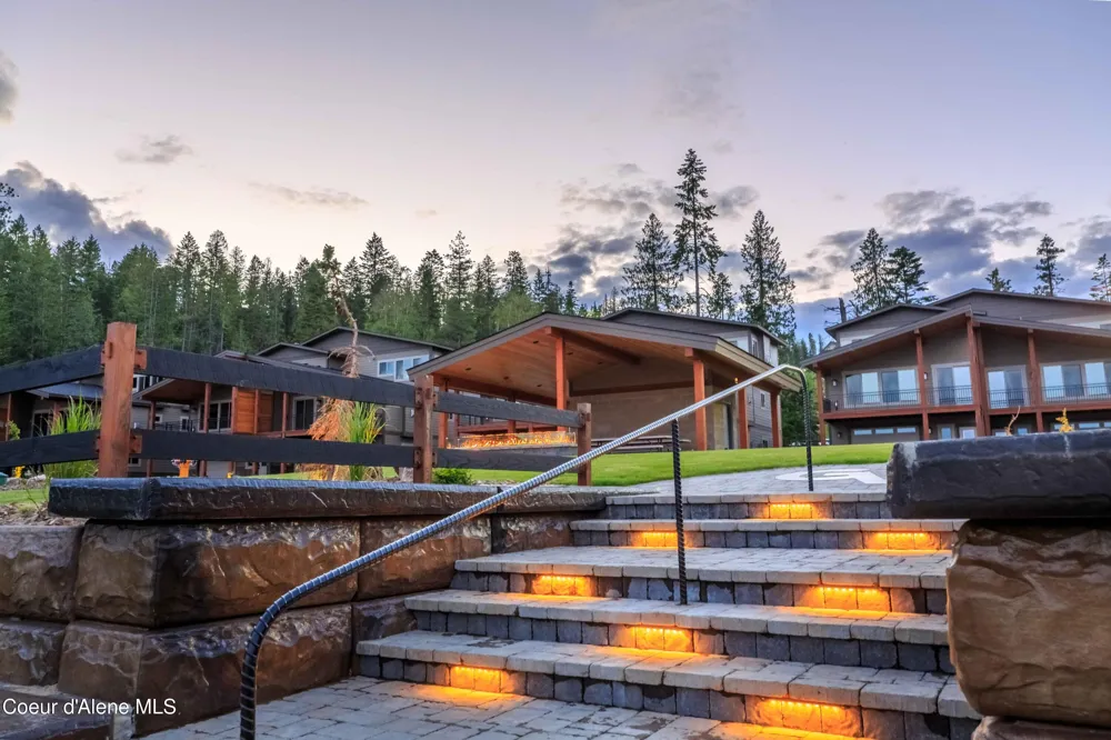 96 Palouse Drive Nordman, ID 83848