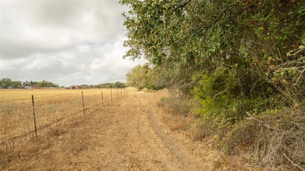 2054 County Road 334 Rockdale, TX 76567
