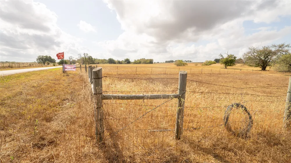 2054 County Road 334 Rockdale, TX 76567