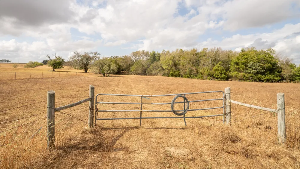 2054 County Road 334 Rockdale, TX 76567