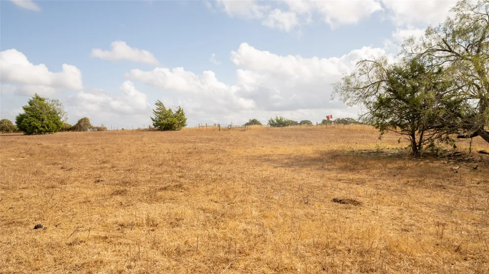 2054 County Road 334 Rockdale, TX 76567