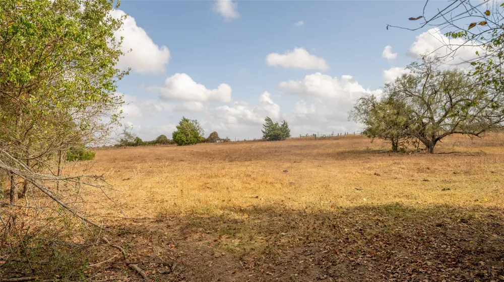 2054 County Road 334 Rockdale, TX 76567