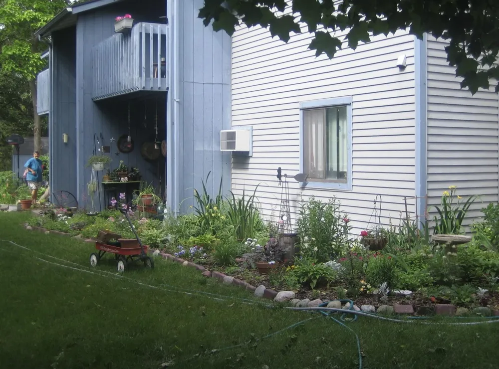 305 Walnut St Greenville, MI 48838