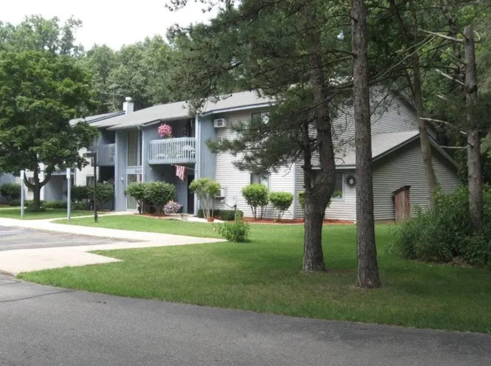 305 Walnut St Greenville, MI 48838