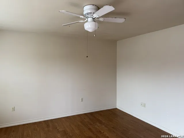 310 S Hermann Ave Three Rivers, TX 78071