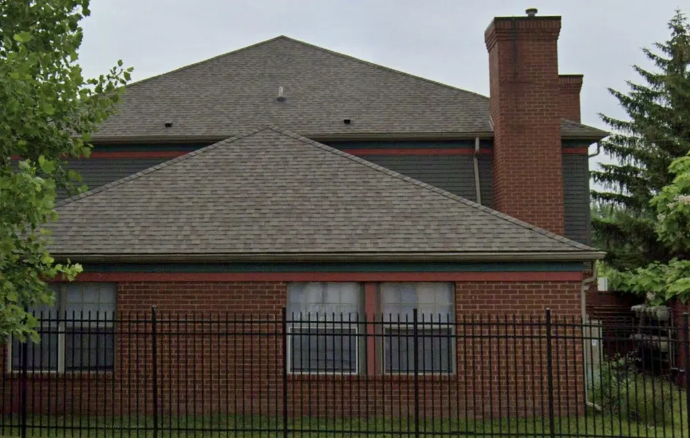 421 W Water St Flint, MI 48503