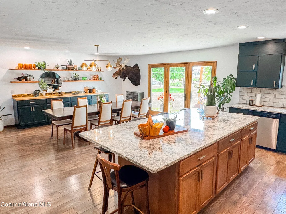 9481 Chateaux Drive Hayden, ID 83835