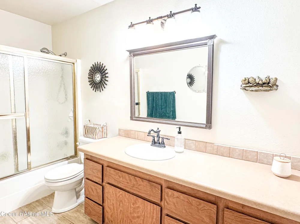 9481 Chateaux Drive Hayden, ID 83835