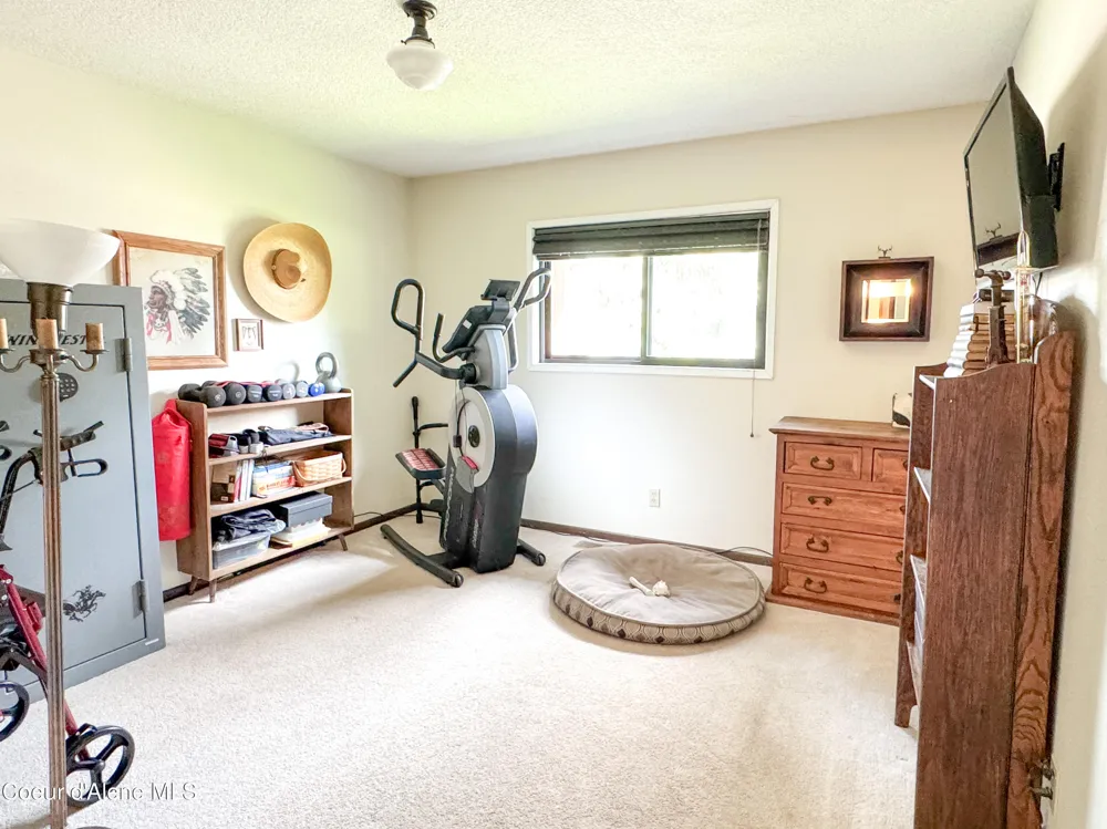 9481 Chateaux Drive Hayden, ID 83835