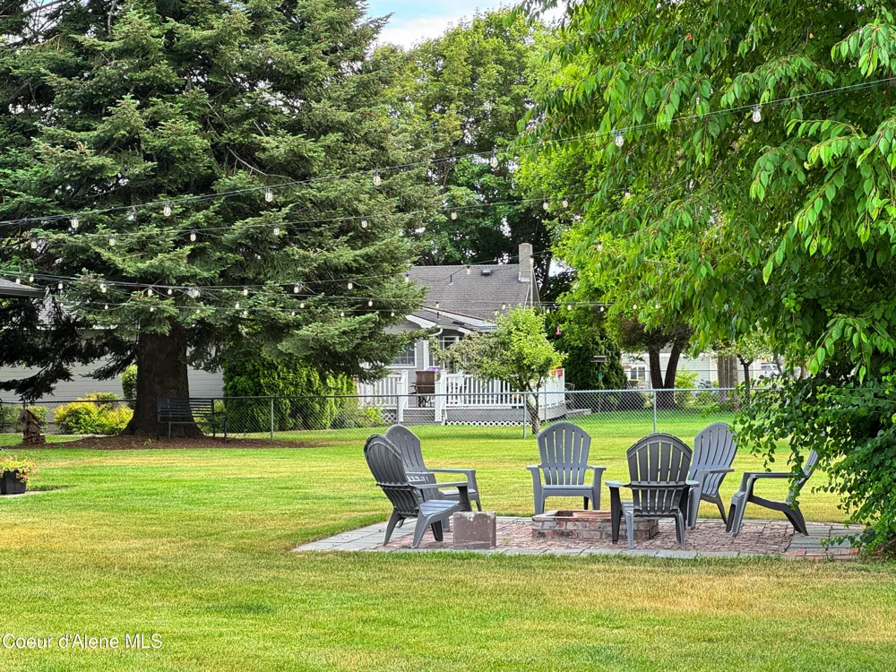 9481 Chateaux Drive Hayden, ID 83835