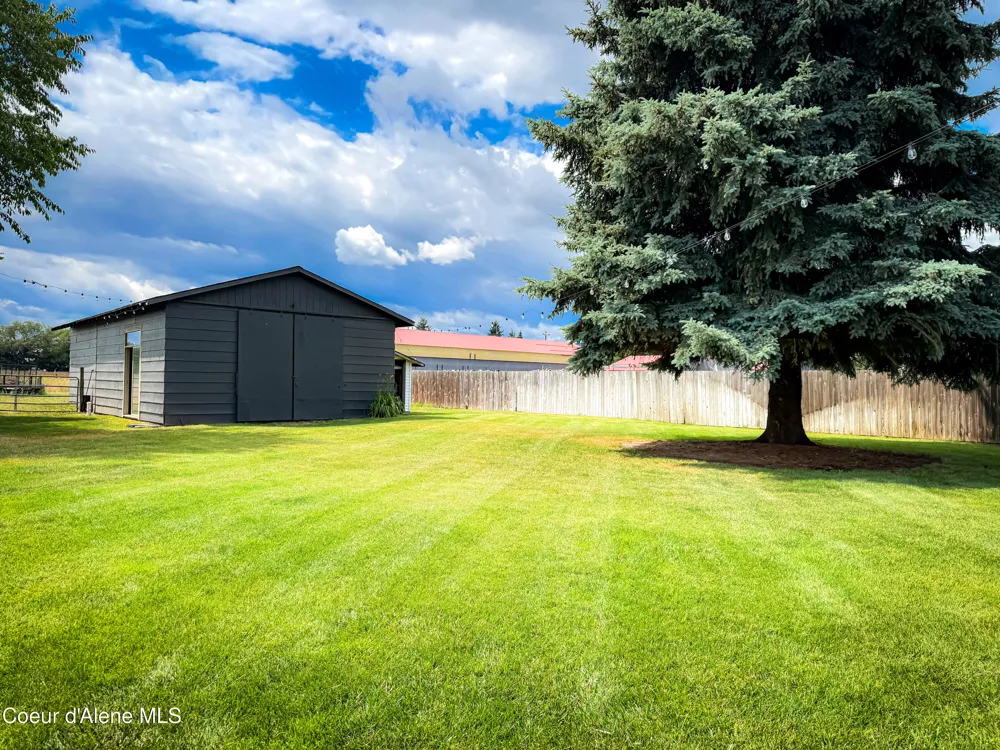 9481 Chateaux Drive Hayden, ID 83835