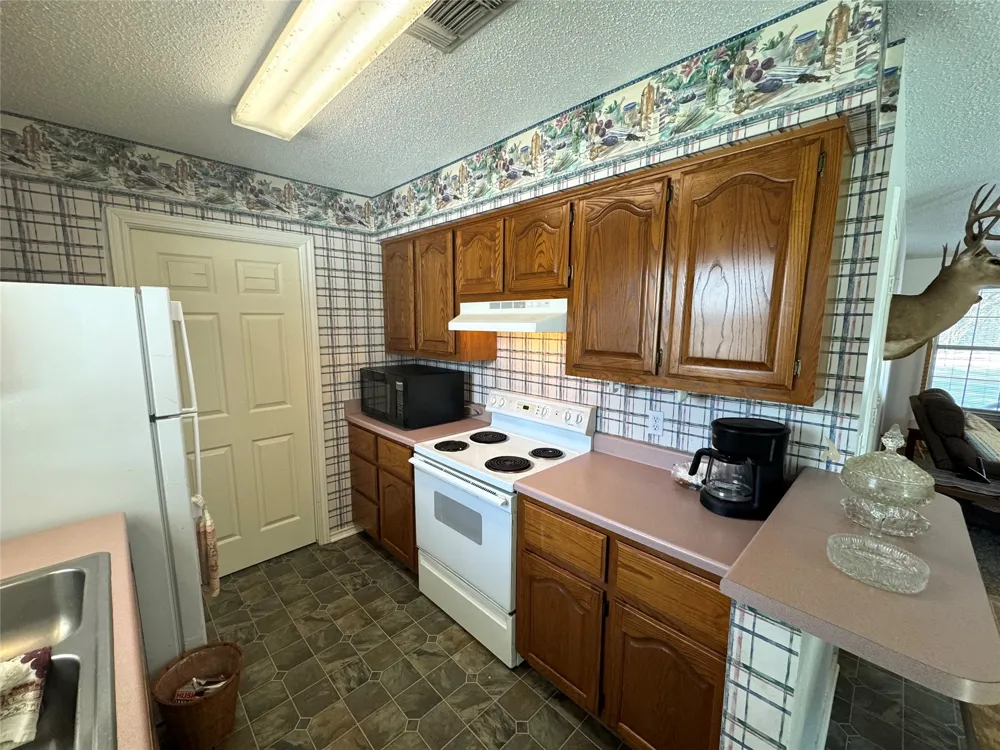 205 County Road 1135 Ravenna, TX 75476