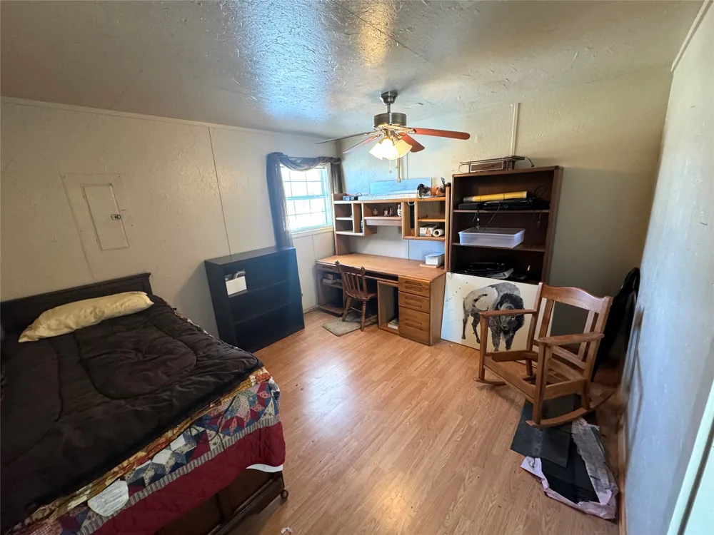 205 County Road 1135 Ravenna, TX 75476
