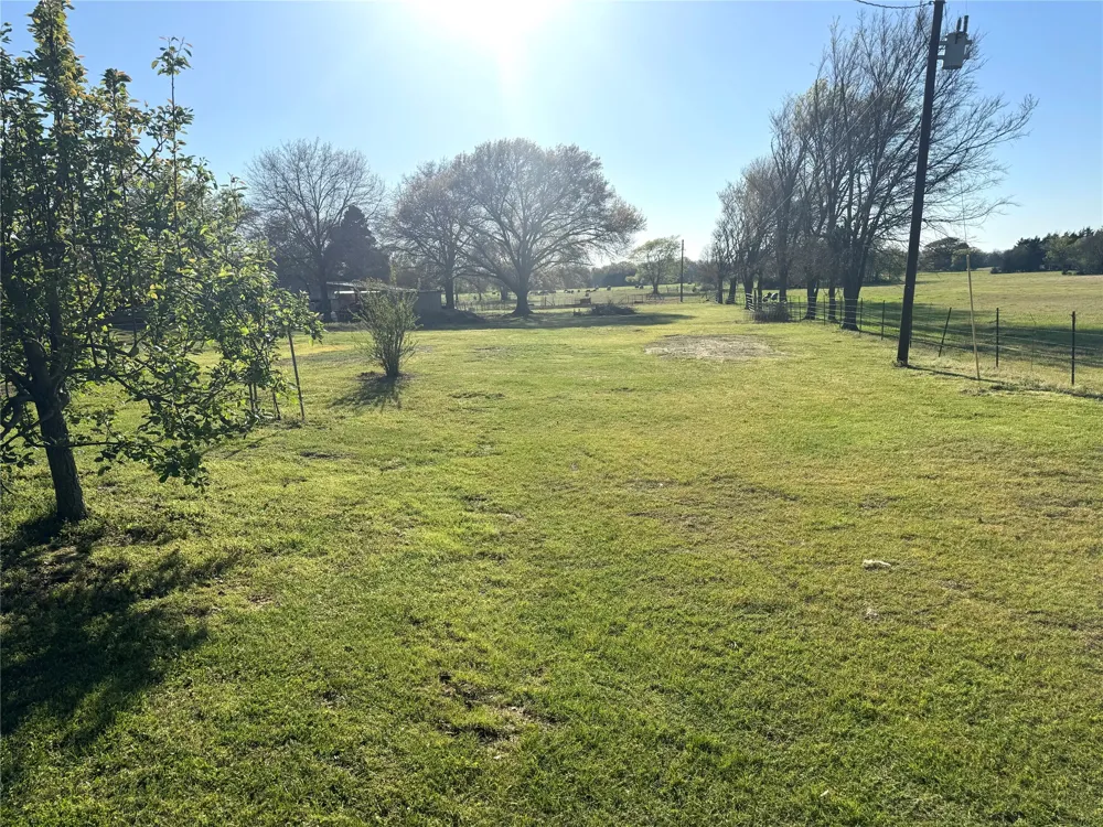 205 County Road 1135 Ravenna, TX 75476
