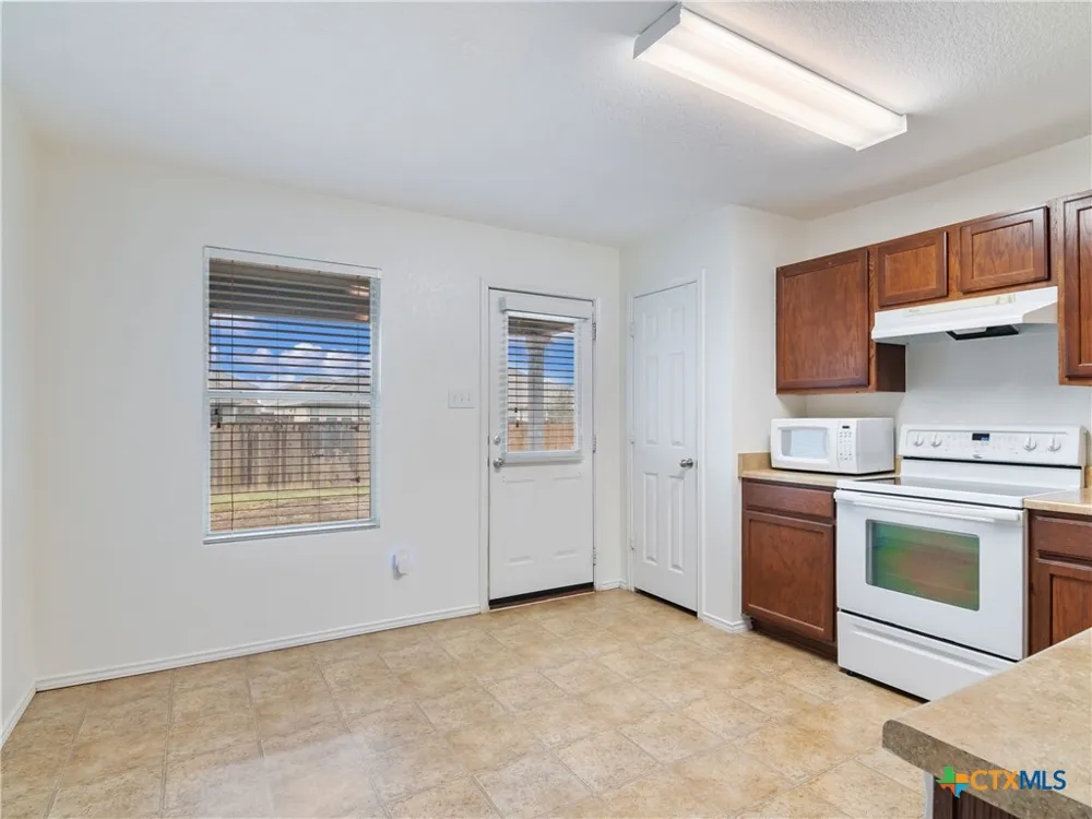 244 Cactus Patch Selma, TX 78154