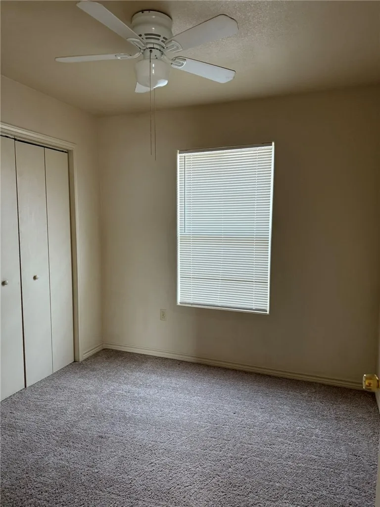 310 S Hermann Avenue Three Rivers, TX 78071