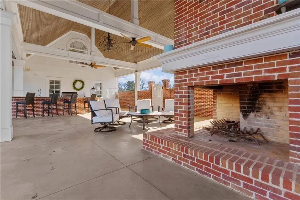 31 Duck Pond Road Roopville, GA 30170