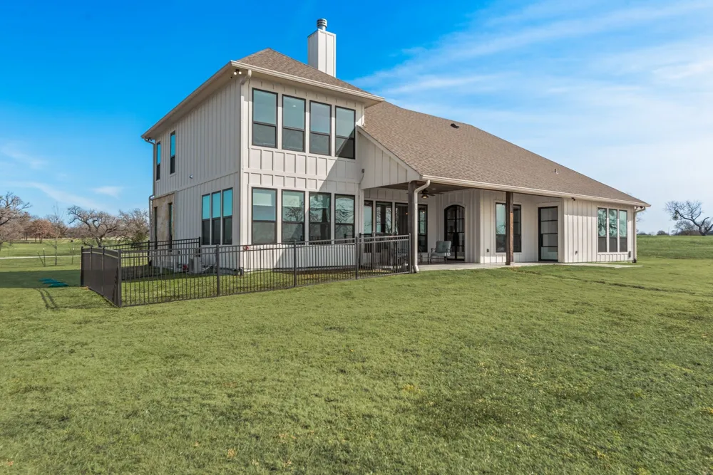 3016 Lake Ridge Drive Streetman, TX 75859