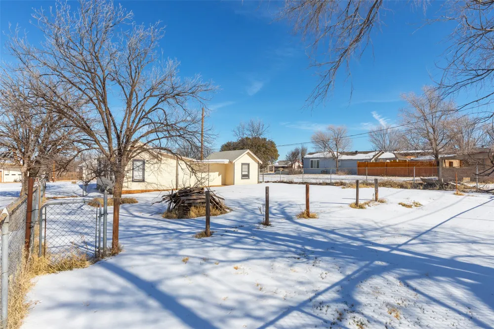 1902 Bristol Drive Sweetwater, TX 79556